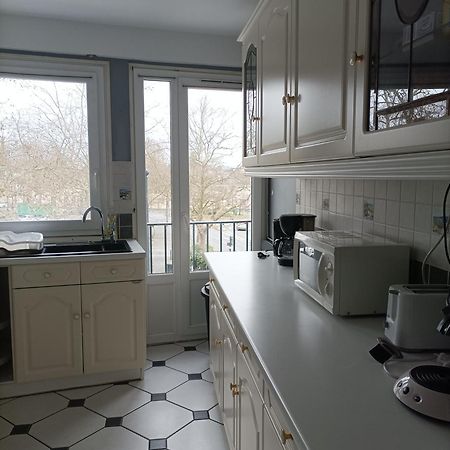 Joli Appartement Type 5 En Centre Ville Châteauroux エクステリア 写真