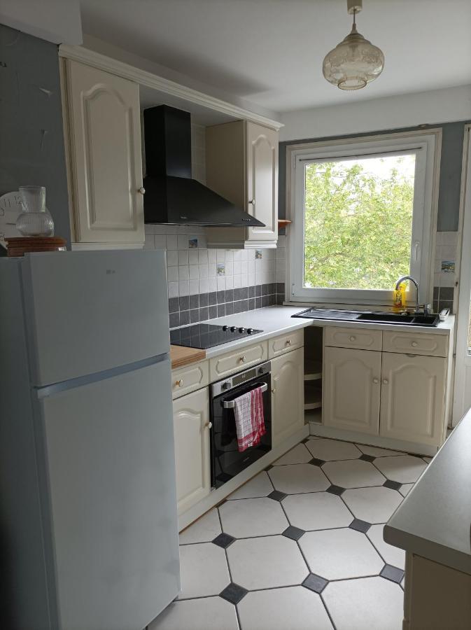 Joli Appartement Type 5 En Centre Ville Châteauroux エクステリア 写真